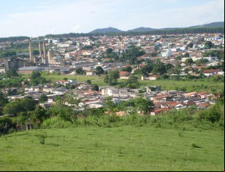 Quatro pessoas morrem e uma fica em estado grave em acidente na MG-050, em Itaú de Minas, após festa de aniversário 
