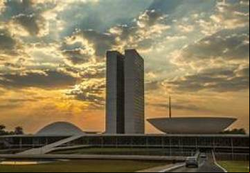 Política: Céus turvos em Brasília pela interferência entre os poderes