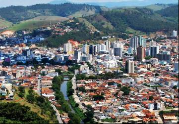 Professores da Rede Municipal colocam o prefeito de Itajubá no PAREDÃO