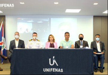 Mesa composta no Evento na UNIFENAS