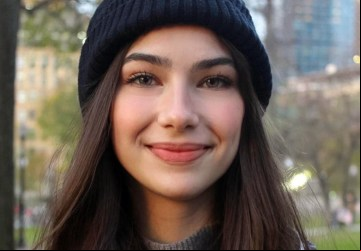 Malu de 18 anos, estudante de Escola Pública de Pedralva ganha Bolsa de 2 Milhões pra estudar mos Estados Unidos...